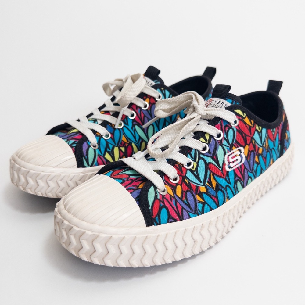 Skechers Colorful Heart-Print Low-Top Sneakers - Blue, Red, Purple - Picture 2 of 16